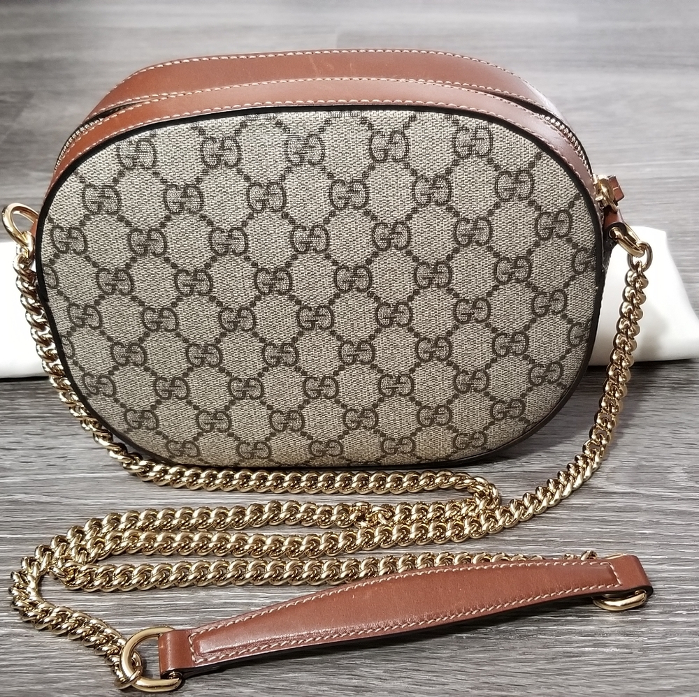 EUC Gucci Línea Canvas and Leather Camera Bag